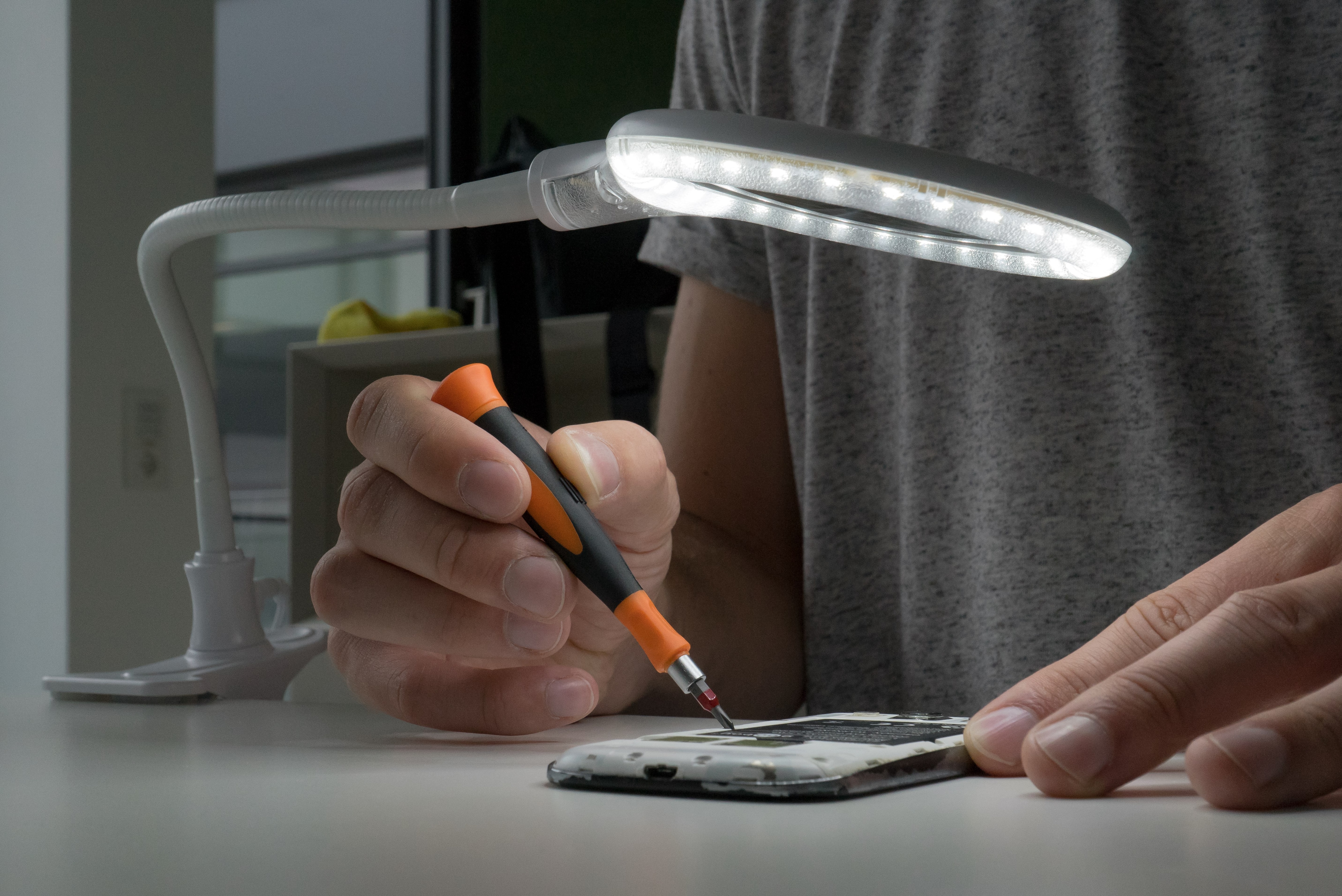 LED lamp met vergrootglas